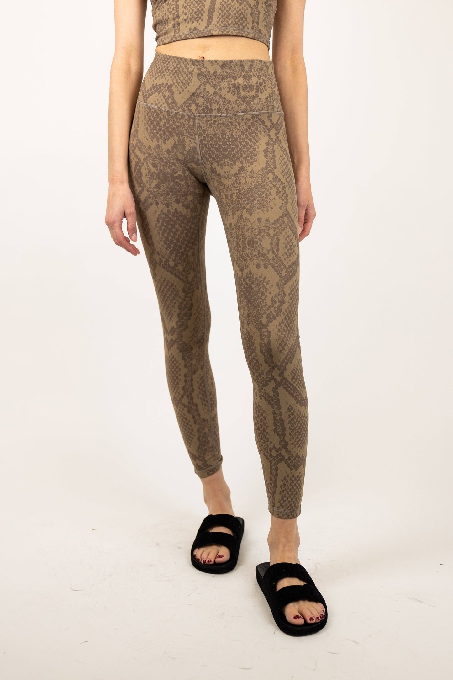 Let's Move Rib High Rise Legging- Chocolate Torte M