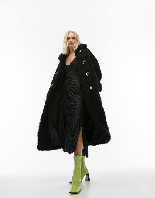 Longline Toggle Borg Coat In Black